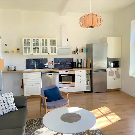 Luv - Alte Schule * Glowe